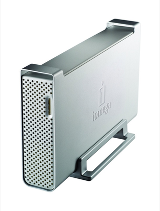Illustration for article titled Iomega Beefs Up Its Jon Ive-y UltraMax Hard Drive Lineup